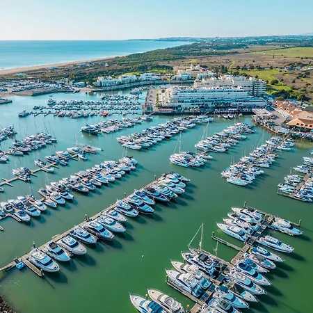 Apartment In Vilamoura Near Marina